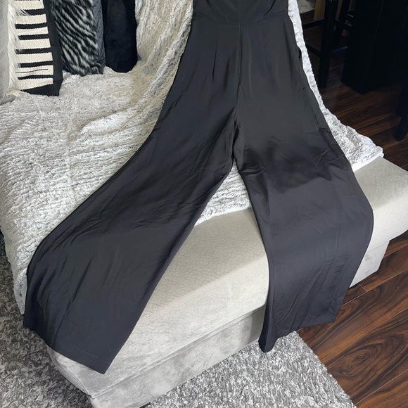 Express Sweetheart Wide Leg Jumpsuit Legging in Pitch Black - Picture 9 of 12